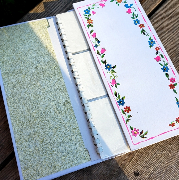 Vintage 1970s photo album•Trifold album•1971 - Picture 5 of 9